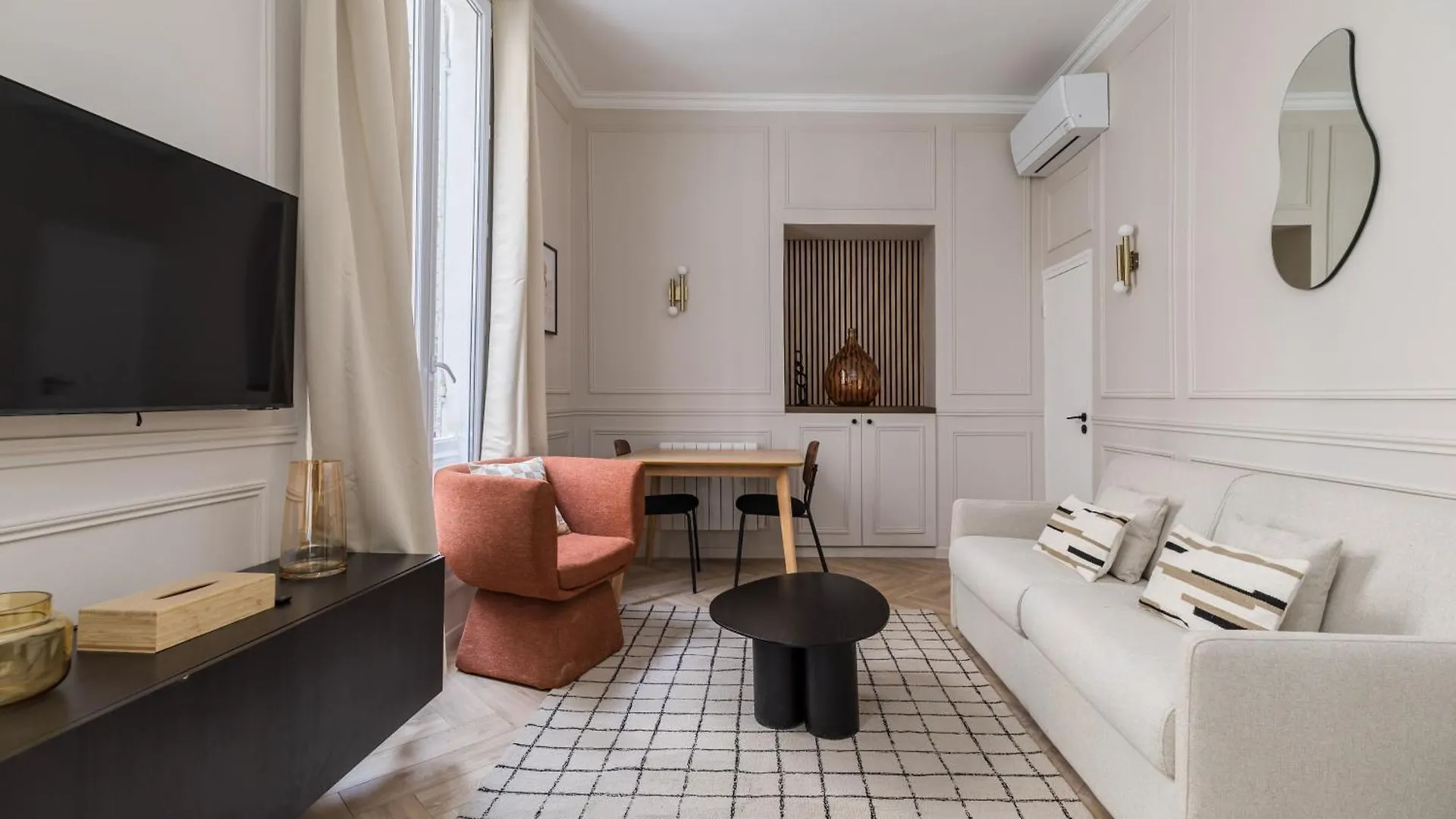 Poetic - Opera Apartment Paris