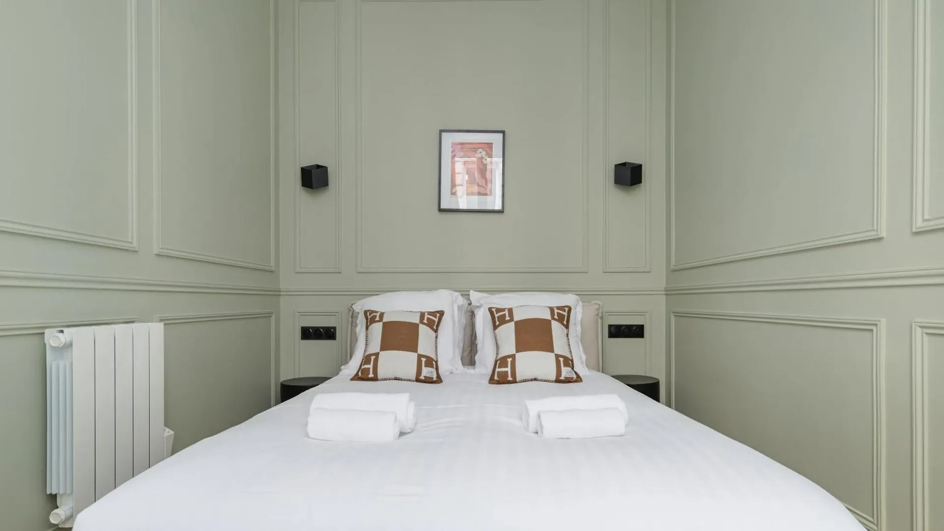 Poetic - Opera Apartment *