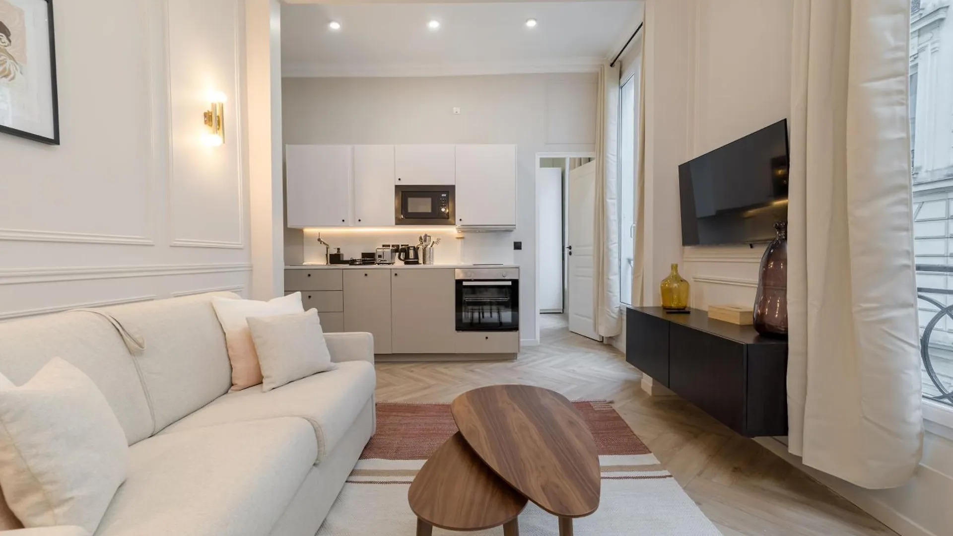 Apartment Poetic - Opera